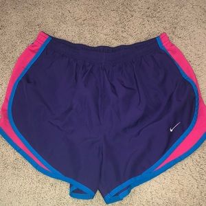 Women’s Medium Nike Shorts